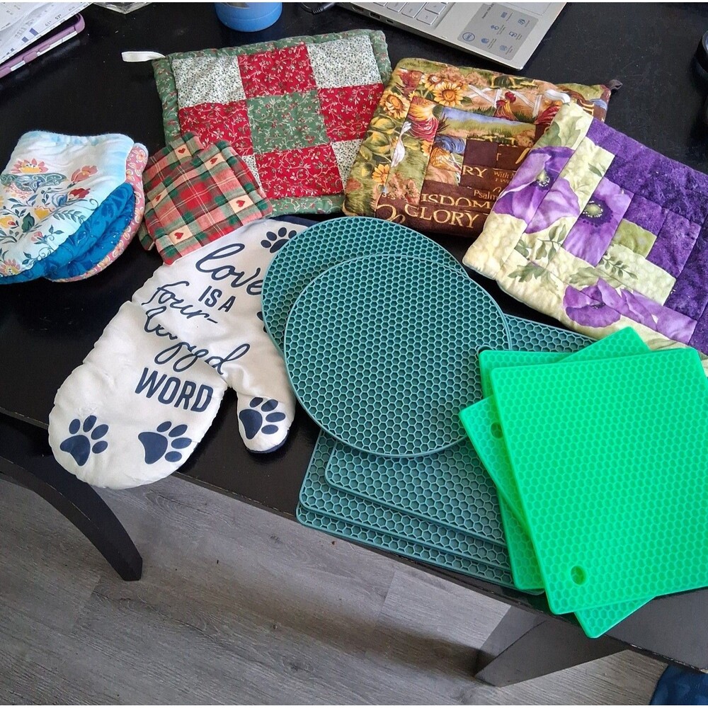 17 Piece Lot of Oven Mitts & Pot Trivets Coasters Silicone Fabric Pioneer Woman